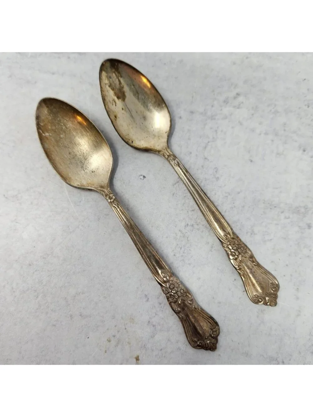 Oneida Teaspoons Valley Rose Silverplate Silver Set of 2 1930s Floral Flatware